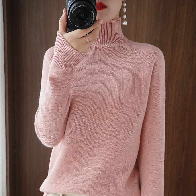Karolina | Classic-cut turtleneck sweater 7