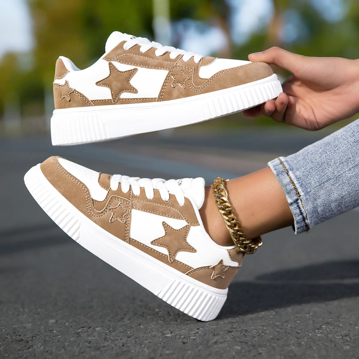 Women's Lightweight Casual Sneakers Breathable Synthetic 1