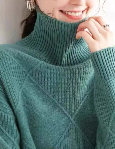 Women's Oversized Cashmere Sweater with 3D Diamond Pattern for Warmth and Style 2