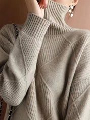 Women's Oversized Cashmere Sweater with 3D Diamond Pattern for Warmth and Style 4